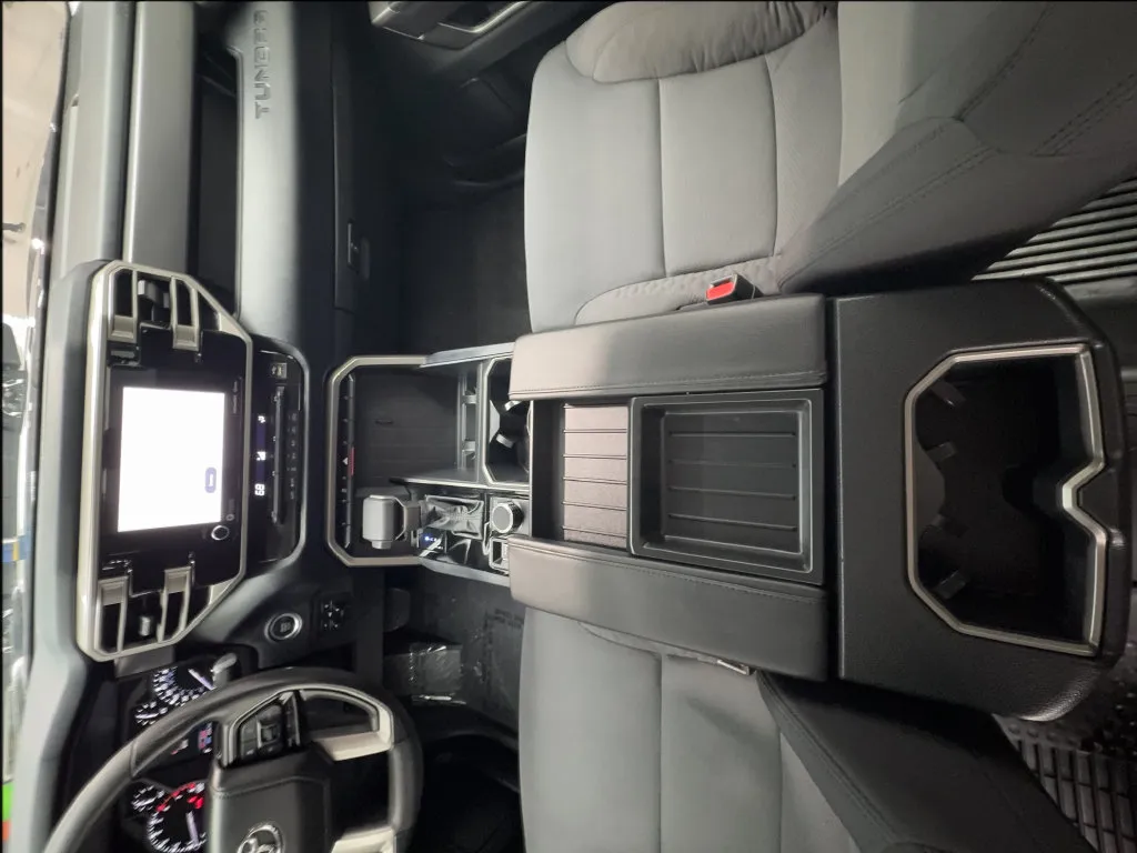 Toyota Tundra photo 39