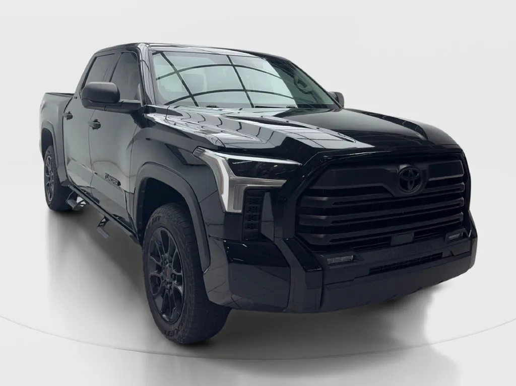 Toyota Tundra photo 3