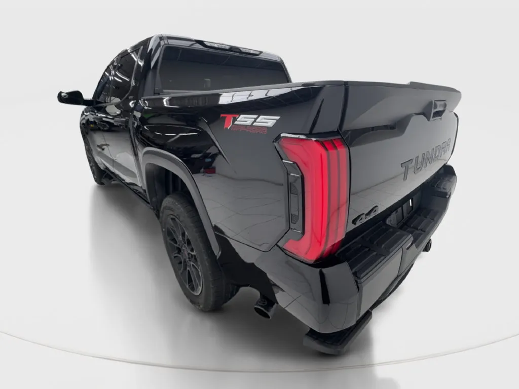 Toyota Tundra photo 11