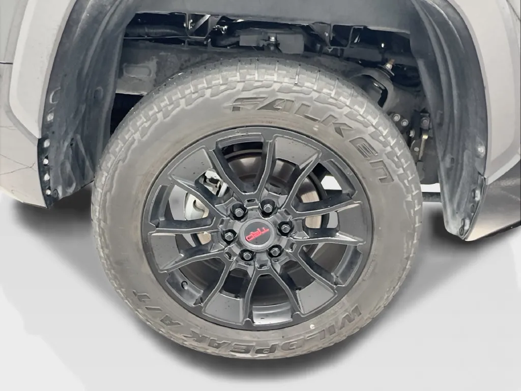 Toyota Tundra photo 19