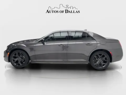 More photos of 2023 Chrysler 300 Touring at Autos of Dallas - Plano, TX