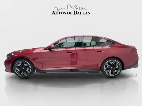 More photos of 2025 BMW i5 eDrive40 M SPORT,NAV,CAM,SUNROOF,HEADS UP,20" M WL at Autos of Dallas - Plano, TX