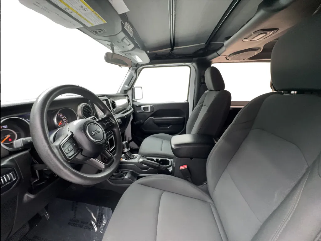 Jeep Wrangler photo 20