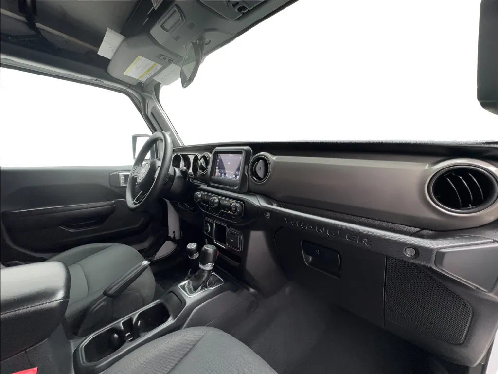 Jeep Wrangler photo 27