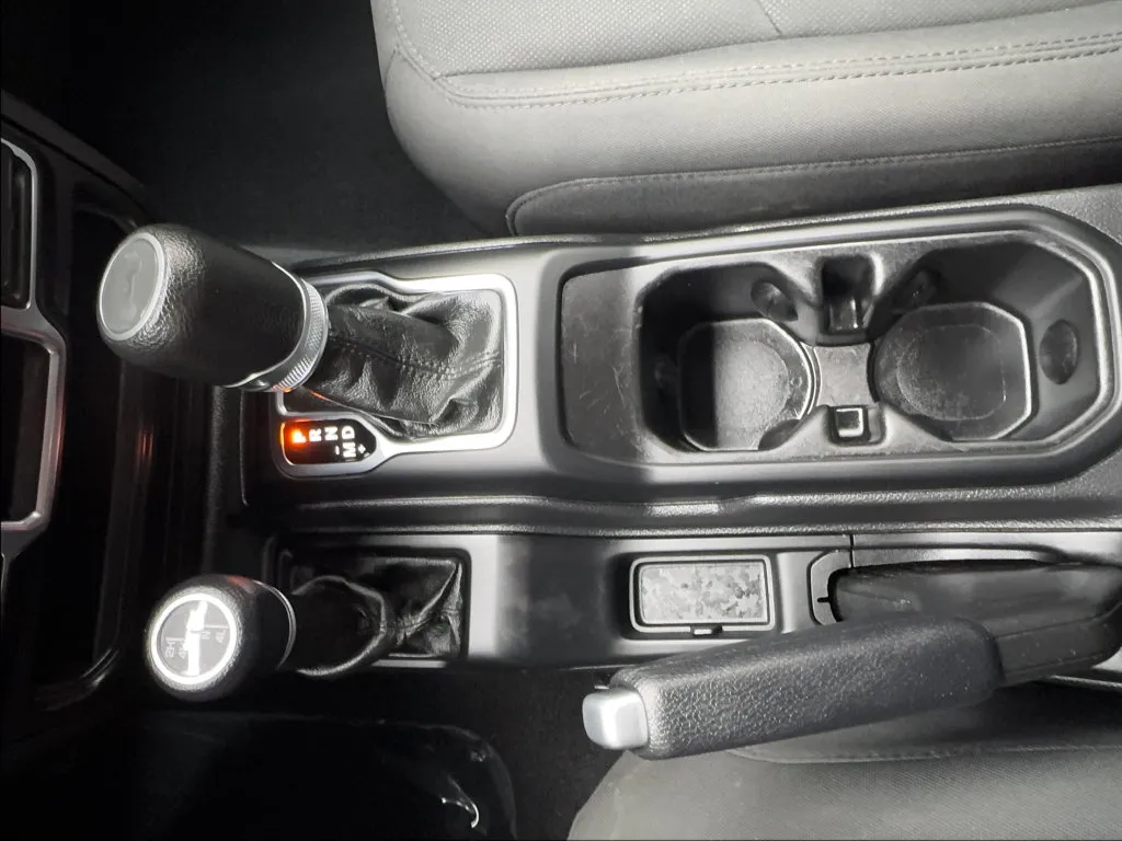 Jeep Wrangler photo 43