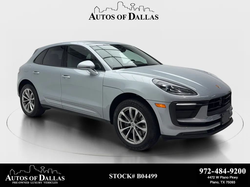 2024 Porsche Macan -'s photo
