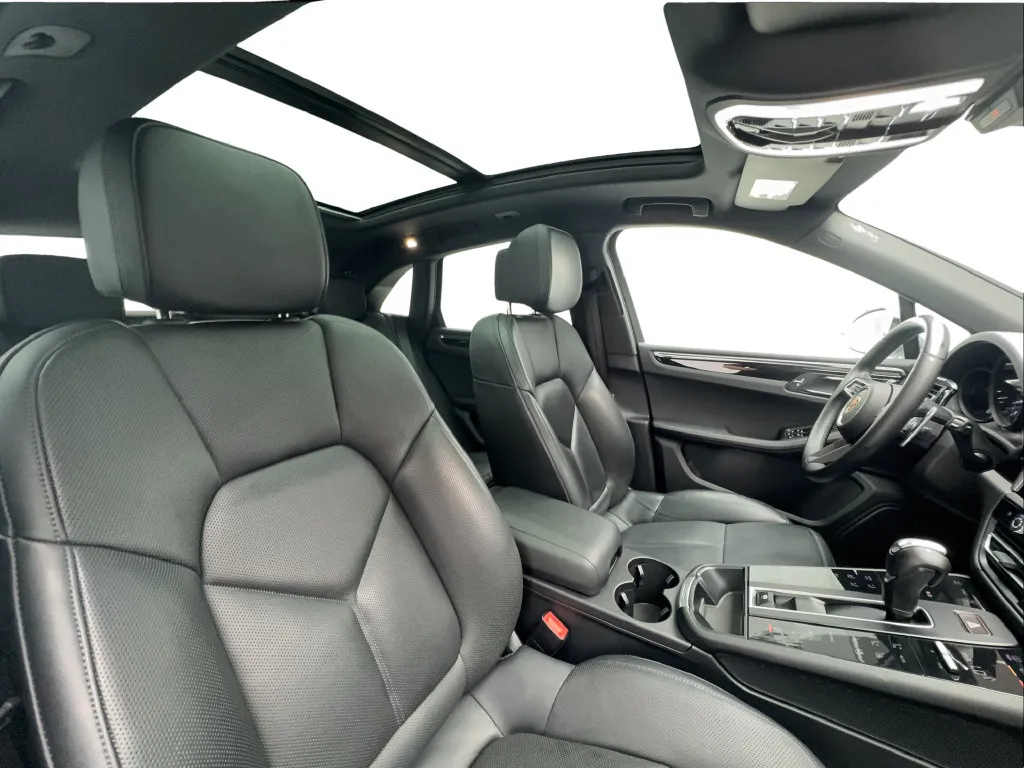 Porsche Macan photo 32