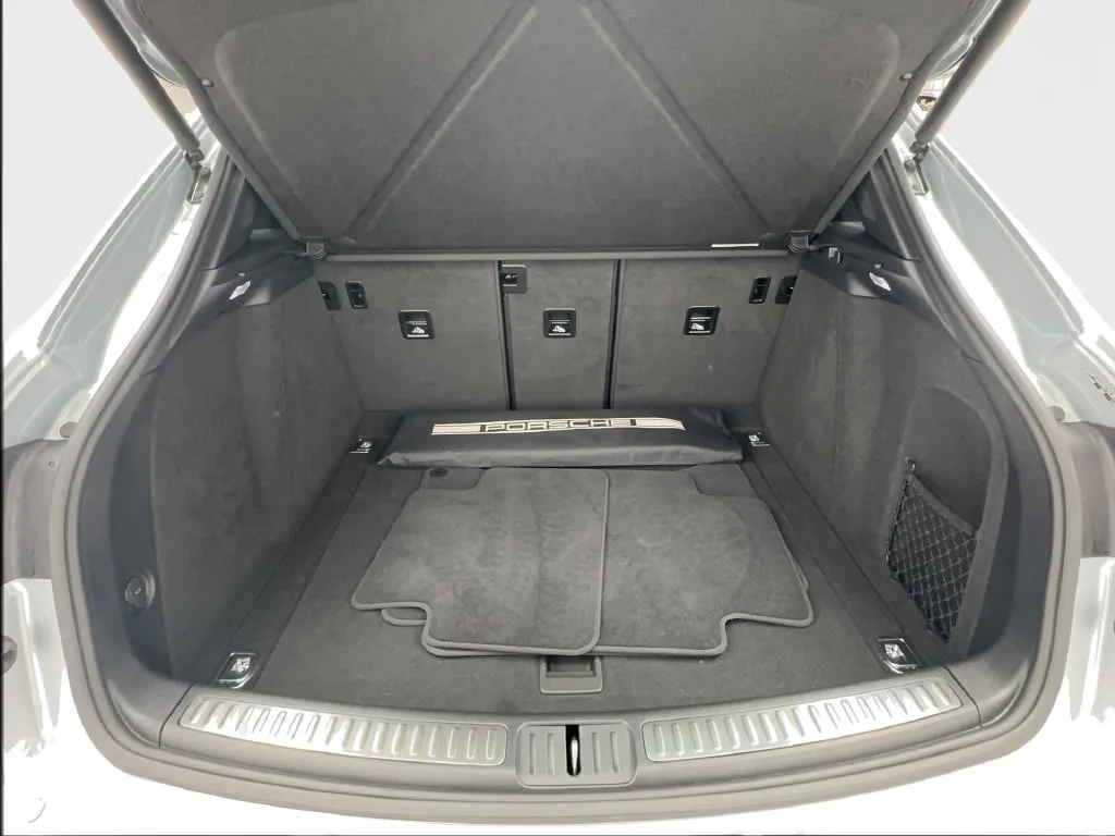 Porsche Macan photo 19