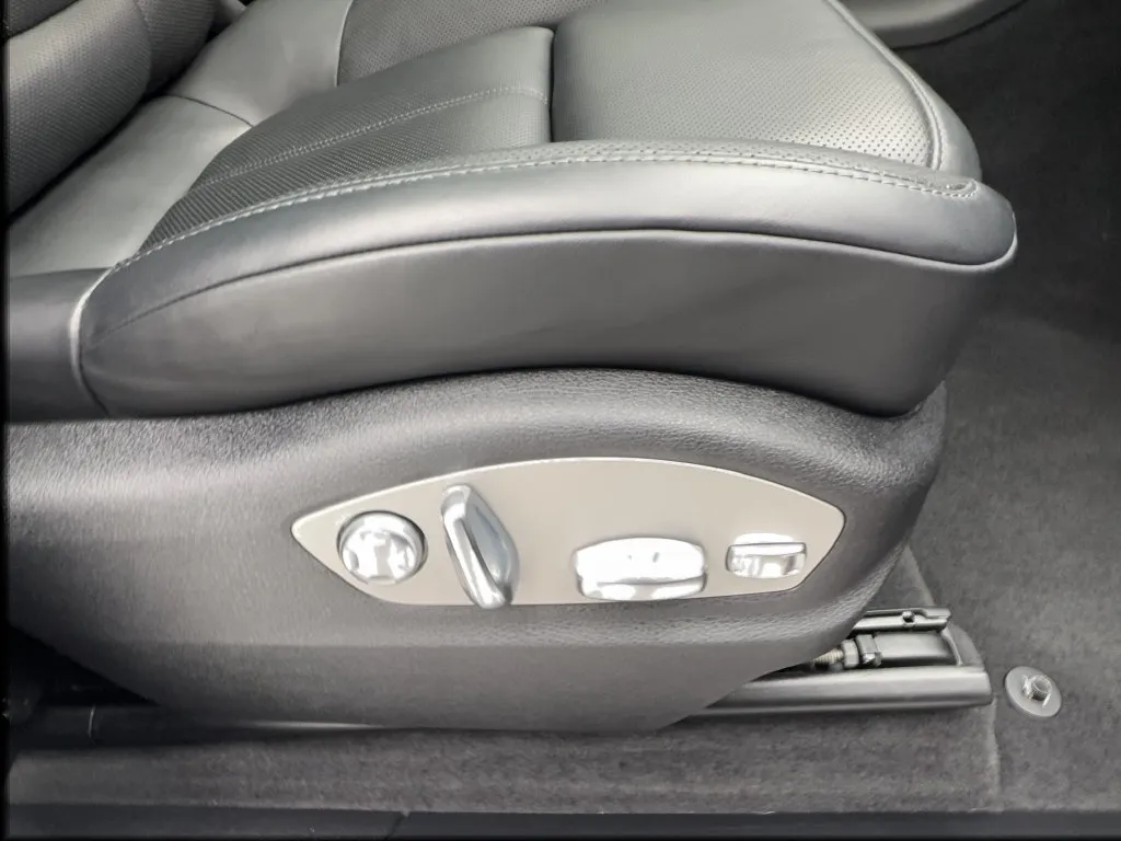 Porsche Macan photo 34
