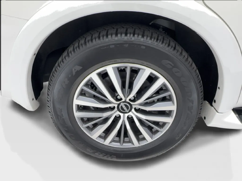 Nissan Armada photo 18