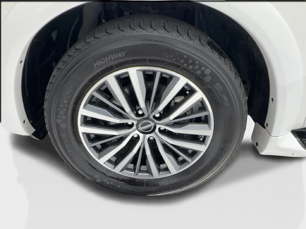 Nissan Armada photo 15