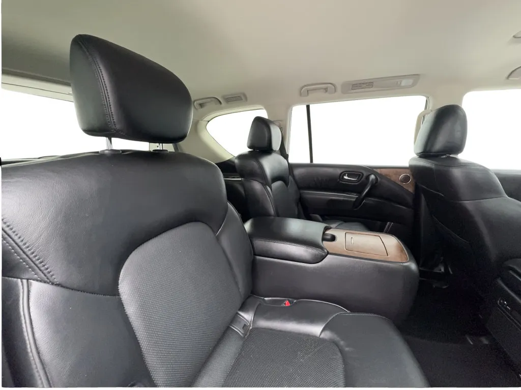 Nissan Armada photo 32