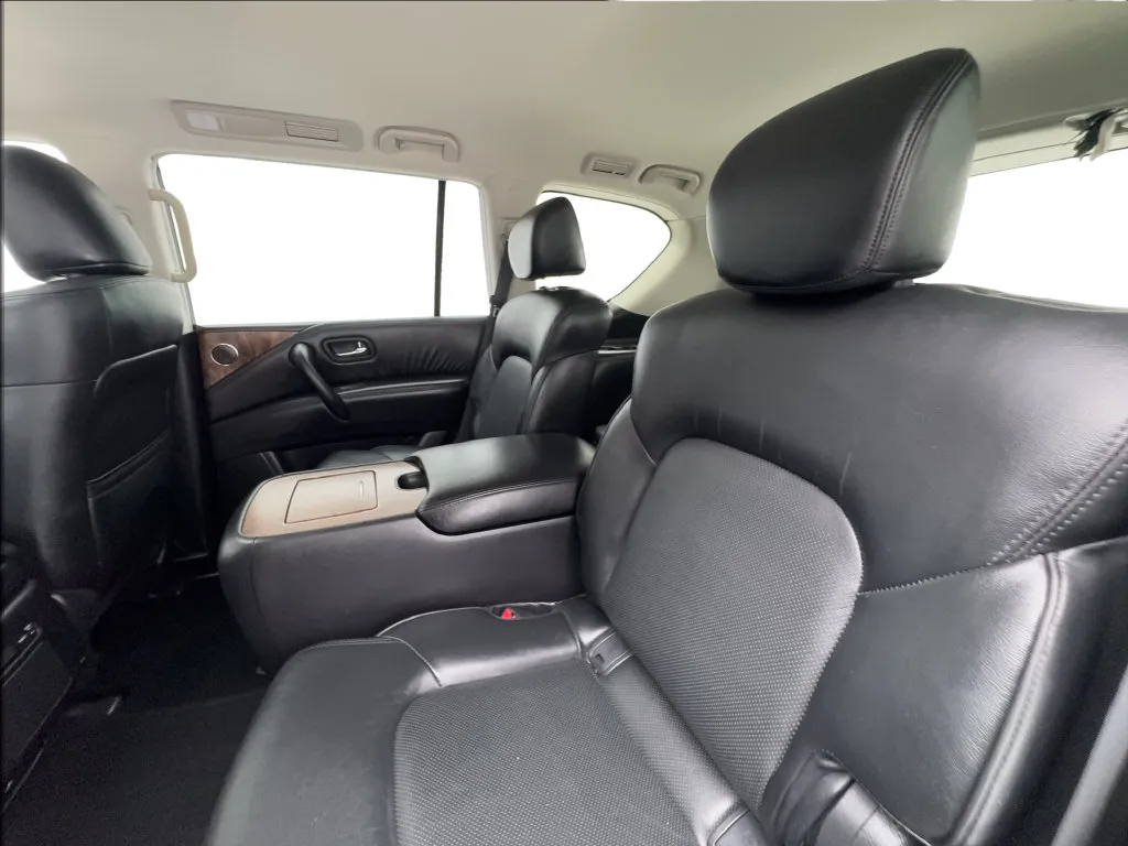 Nissan Armada photo 28