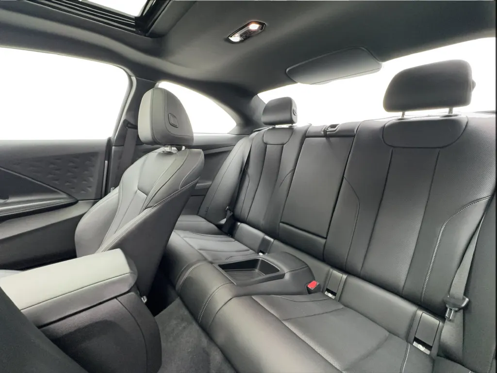 BMW 2 Series photo 22