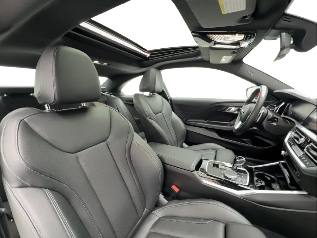 BMW 2 Series photo 28
