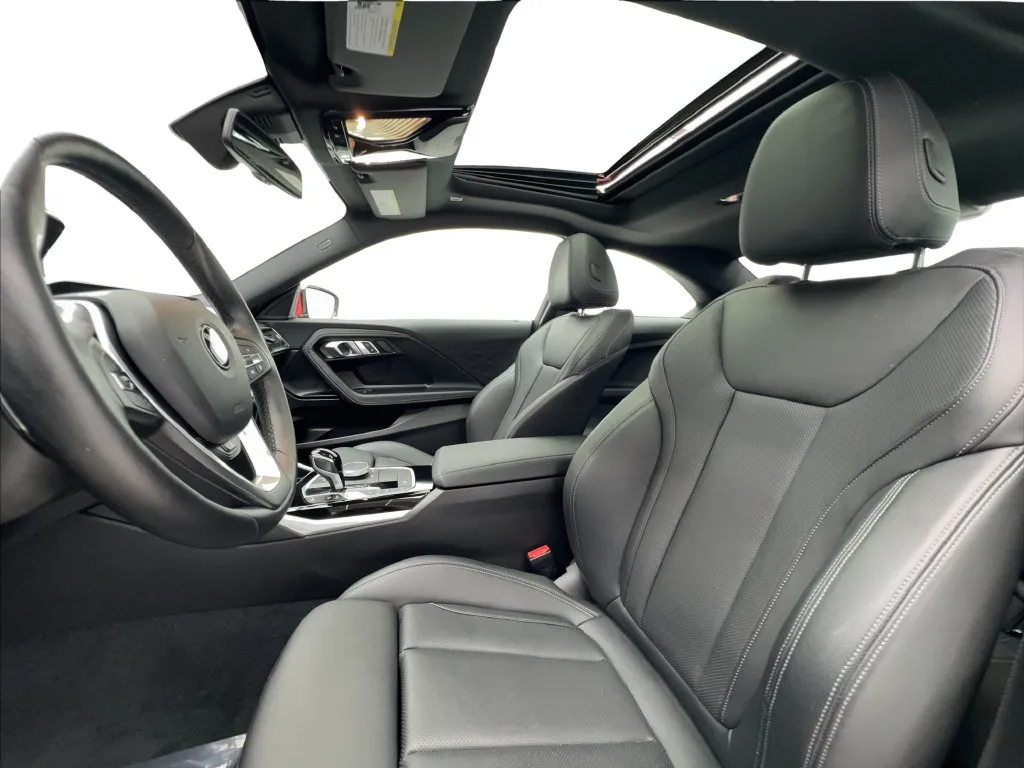 BMW 2 Series photo 22