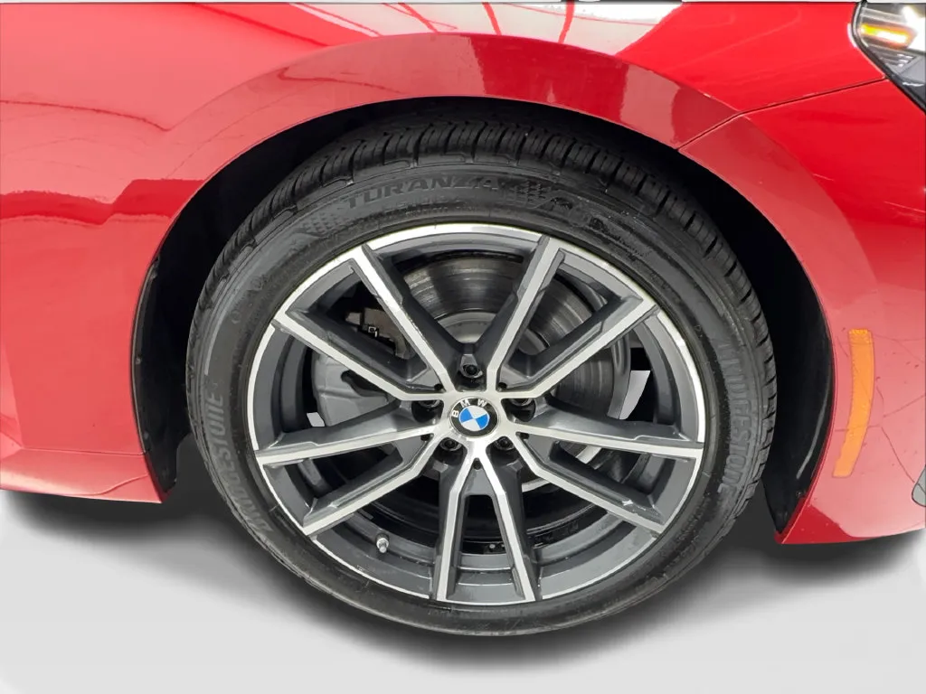 BMW 2 Series photo 16