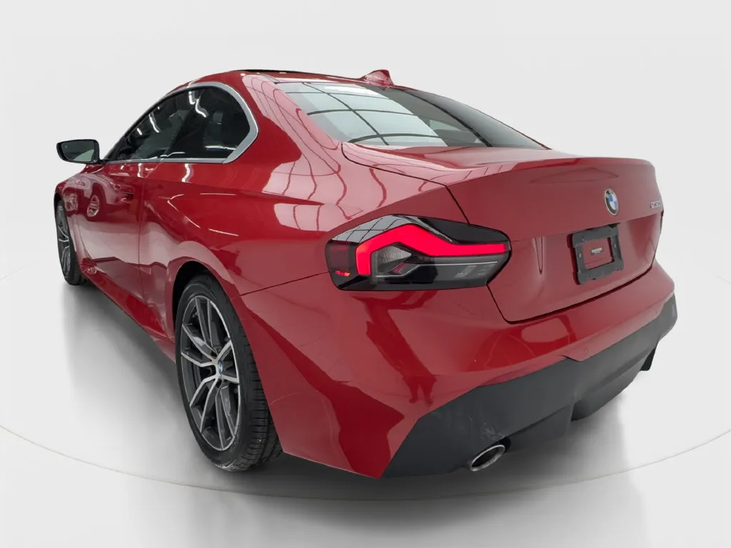 BMW 2 Series photo 11