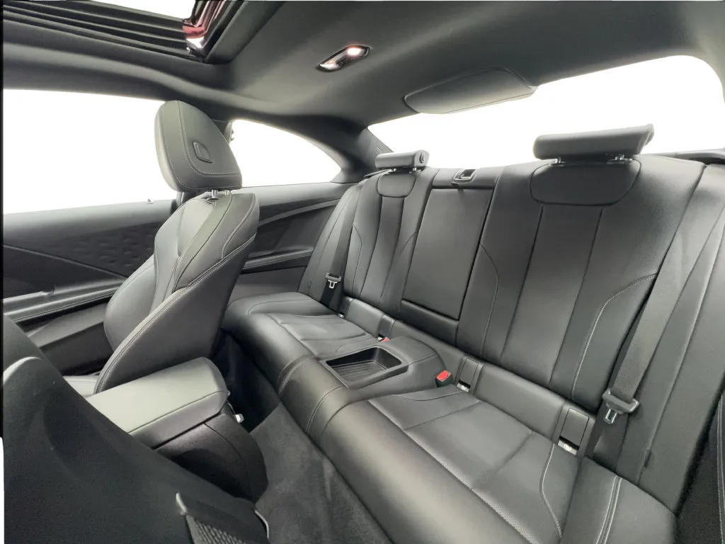 BMW 2 Series photo 27