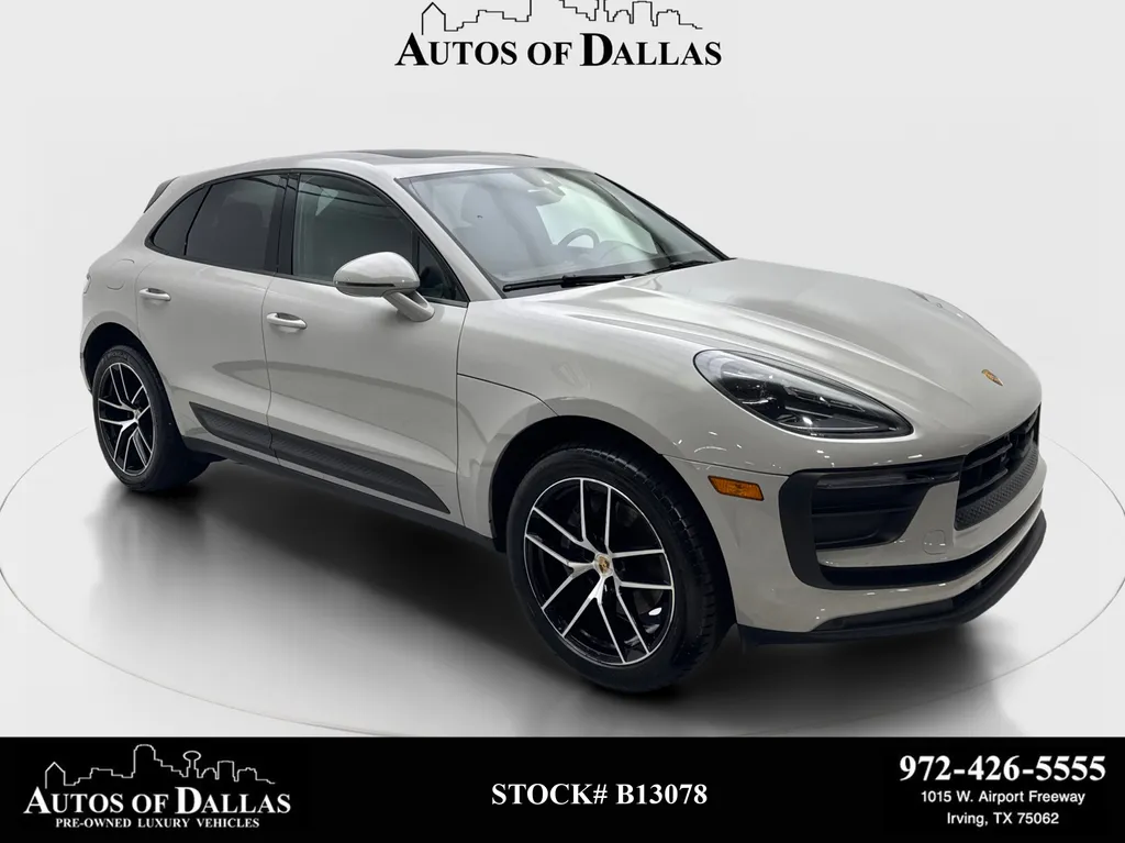 2023 Porsche Macan -'s photo