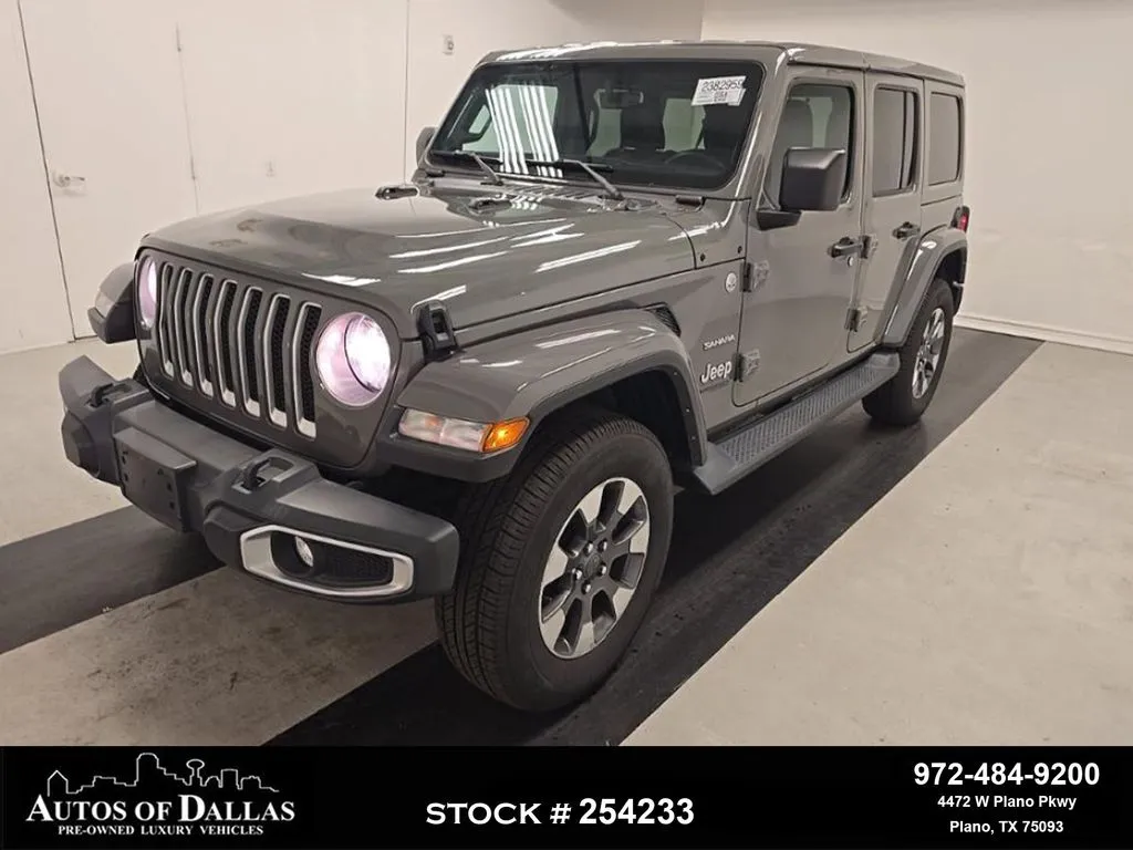 Gray 2022 Jeep Wrangler Unlimited Sahara for sale in Plano, TX