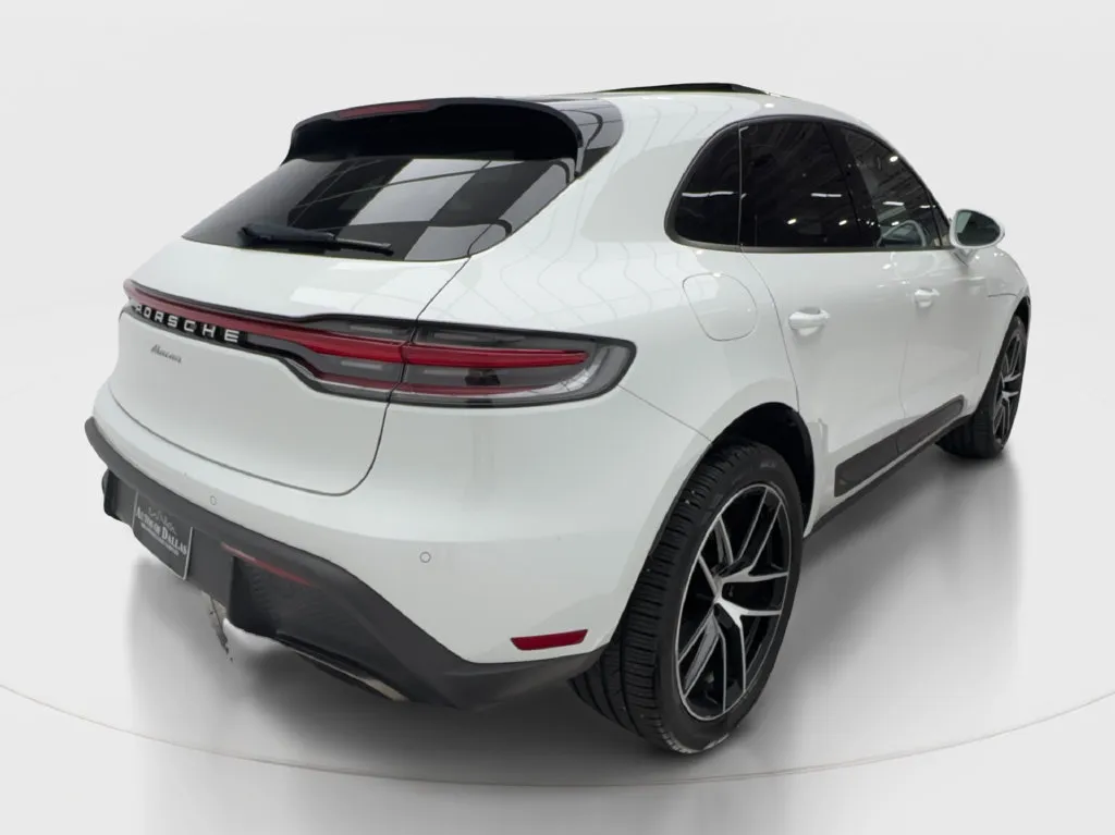 Porsche Macan photo 8