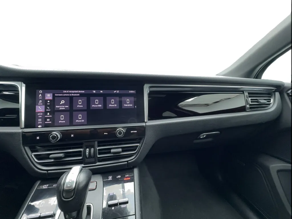 Porsche Macan photo 46
