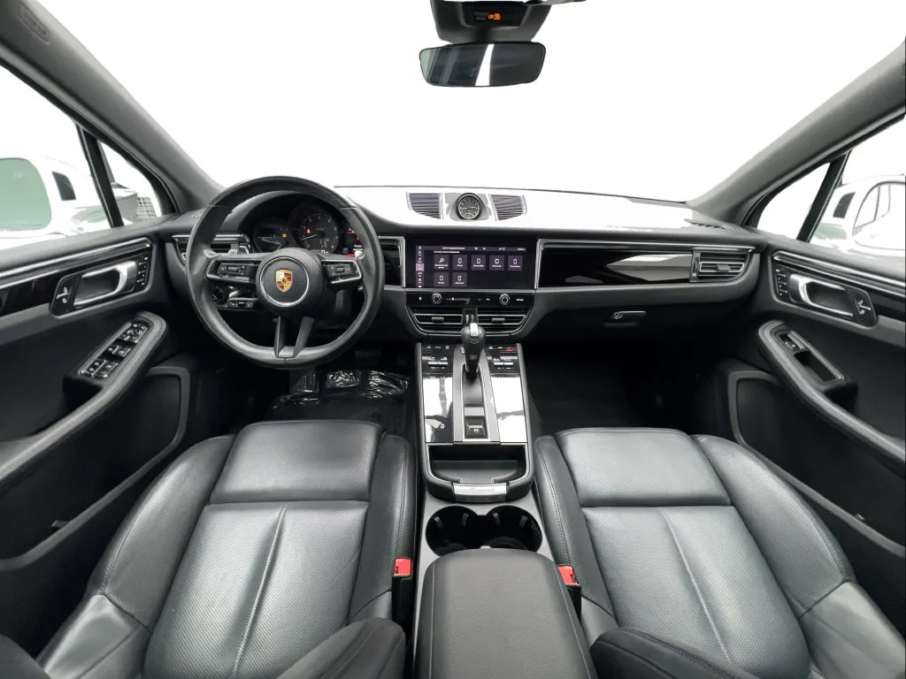 Porsche Macan photo 41