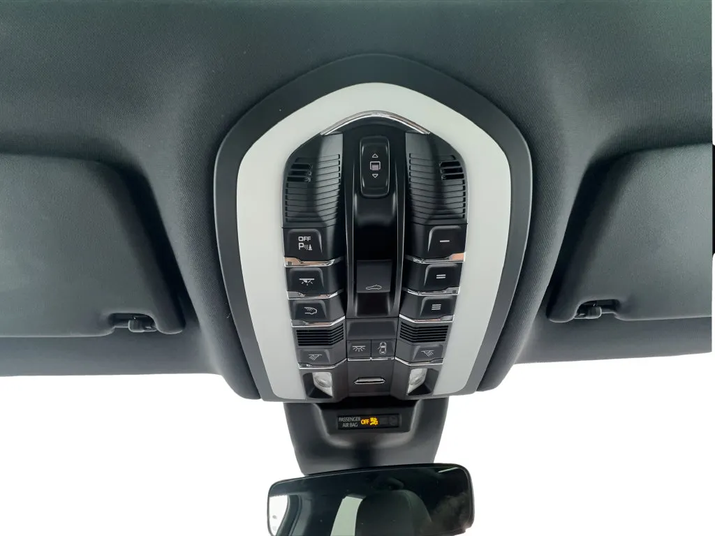 Porsche Macan photo 46