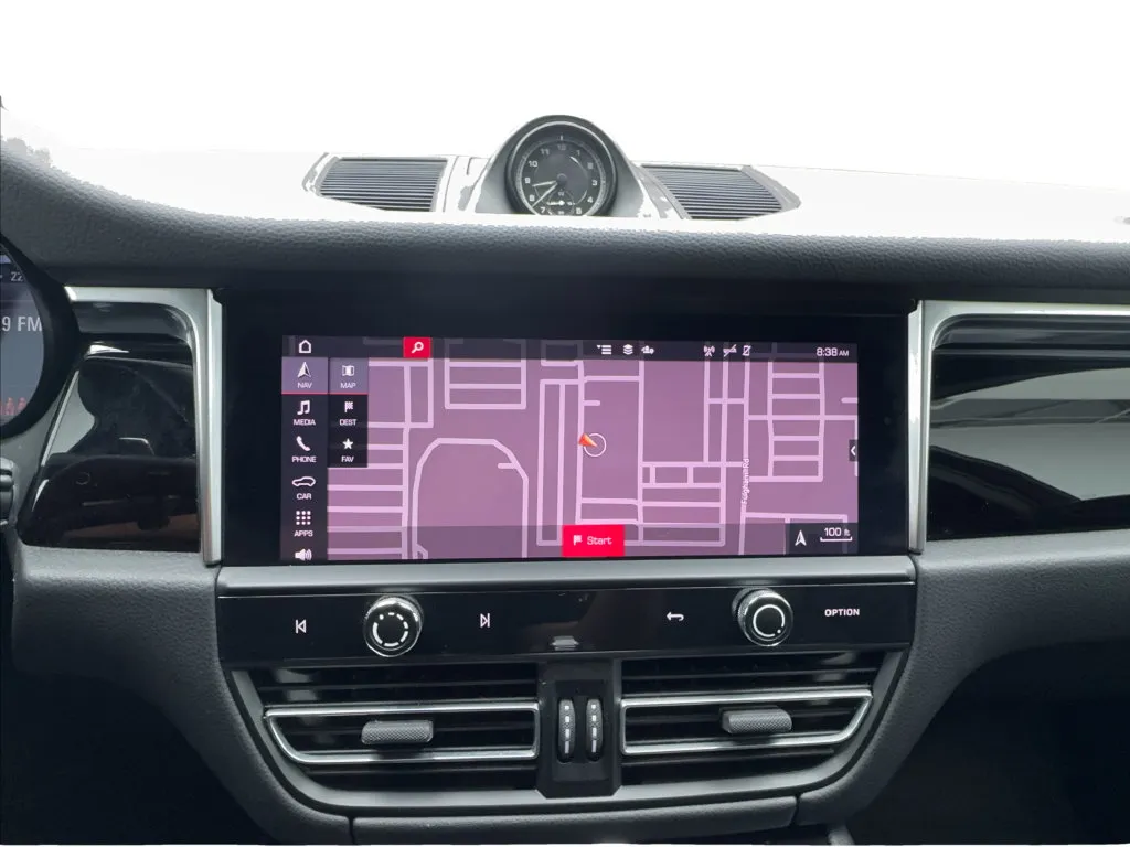 Porsche Macan photo 49