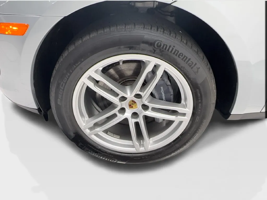 Porsche Macan photo 15