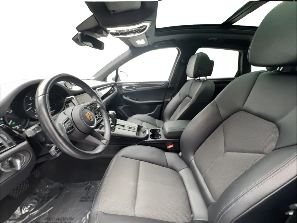 Porsche Macan photo 22