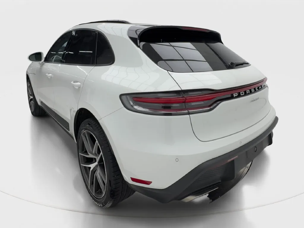 Porsche Macan photo 11
