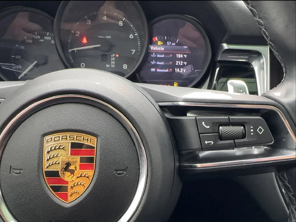 Porsche Macan photo 43