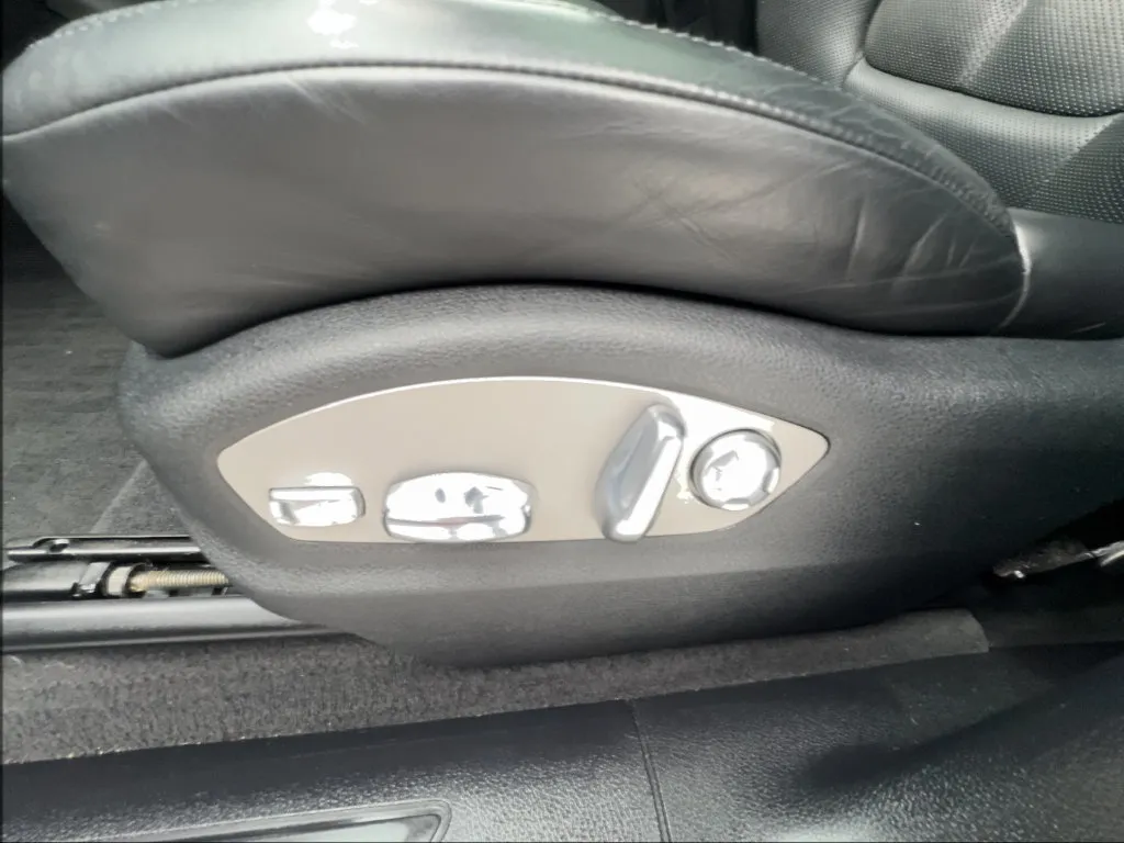 Porsche Macan photo 23