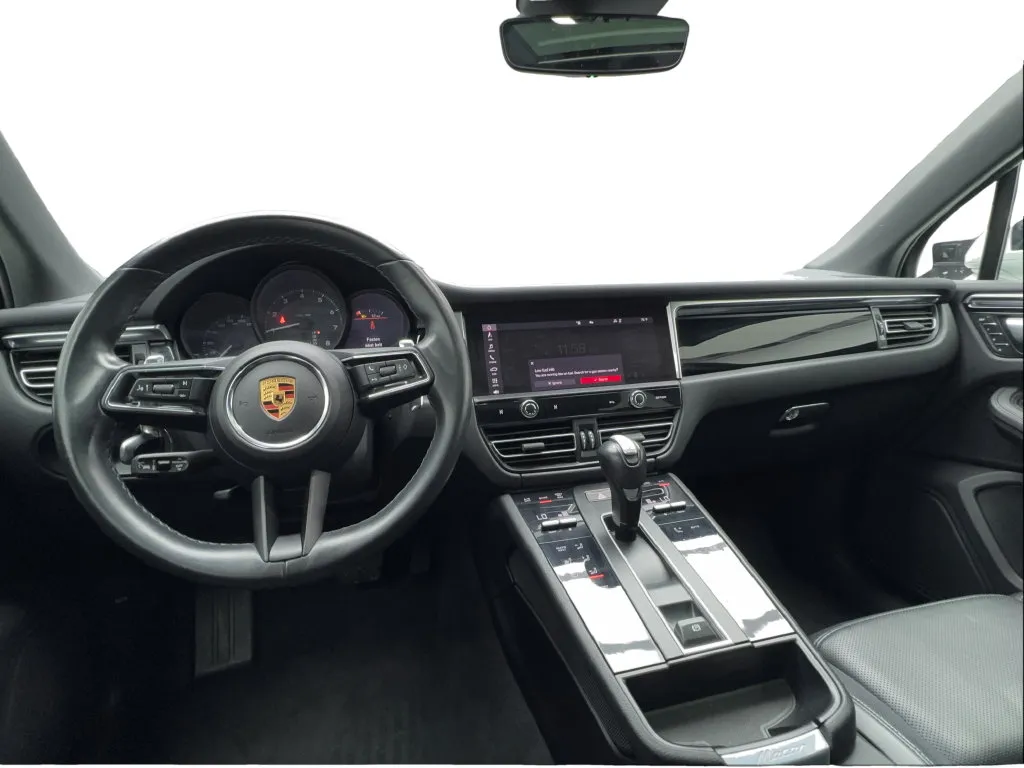 Porsche Macan photo 37