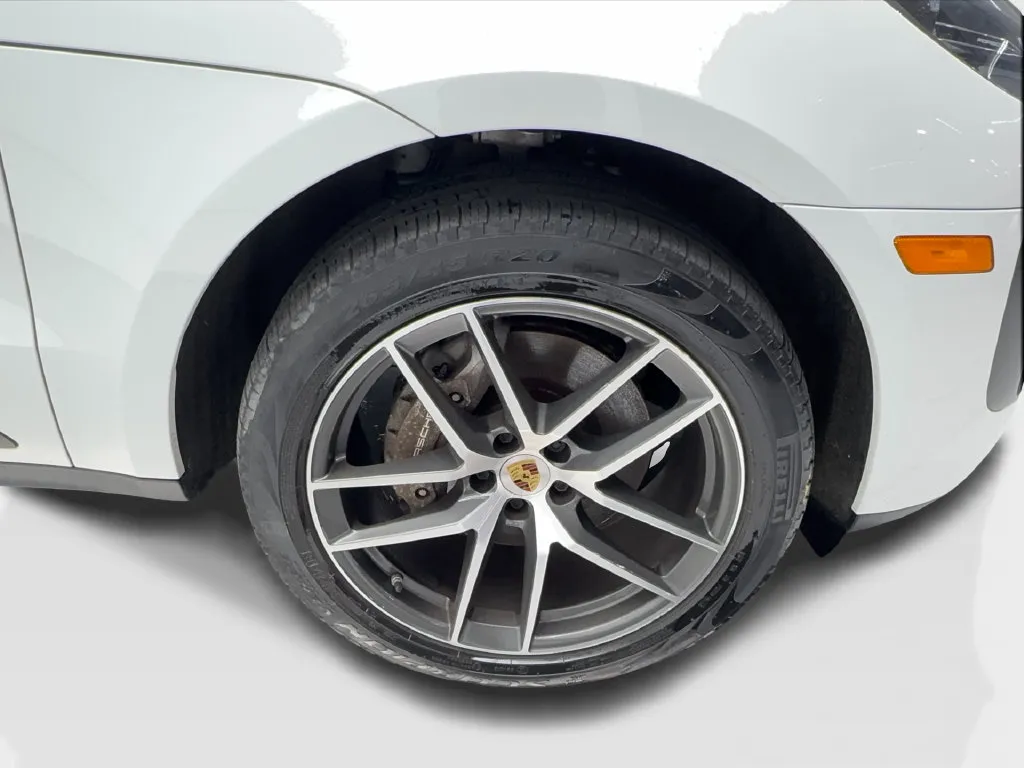 Porsche Macan photo 16