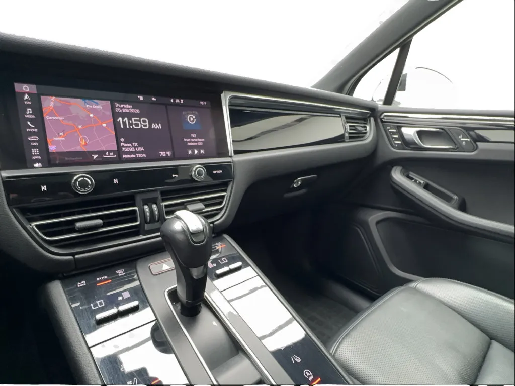 Porsche Macan photo 45