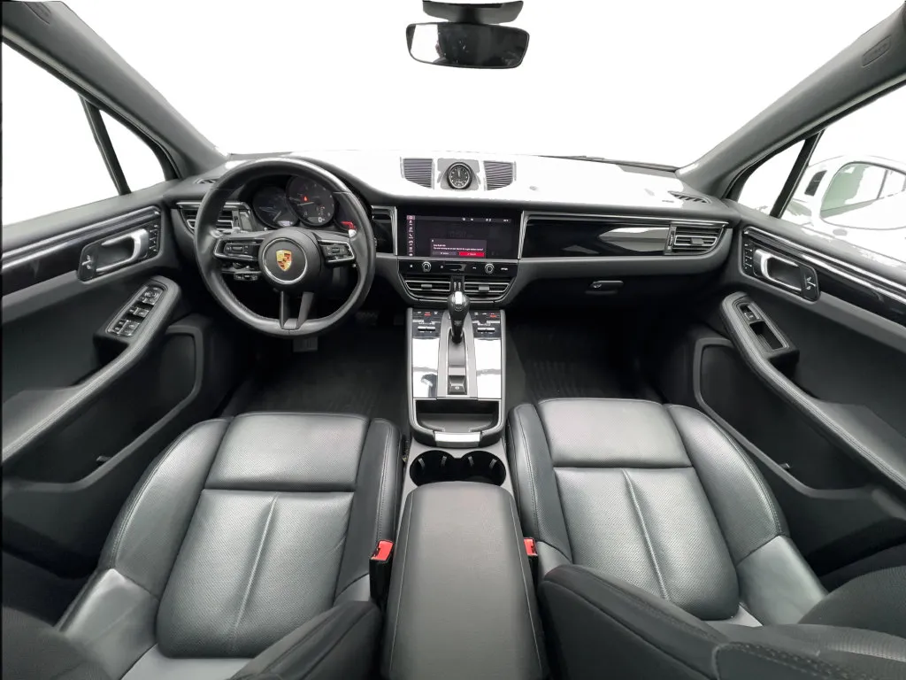 Porsche Macan photo 41
