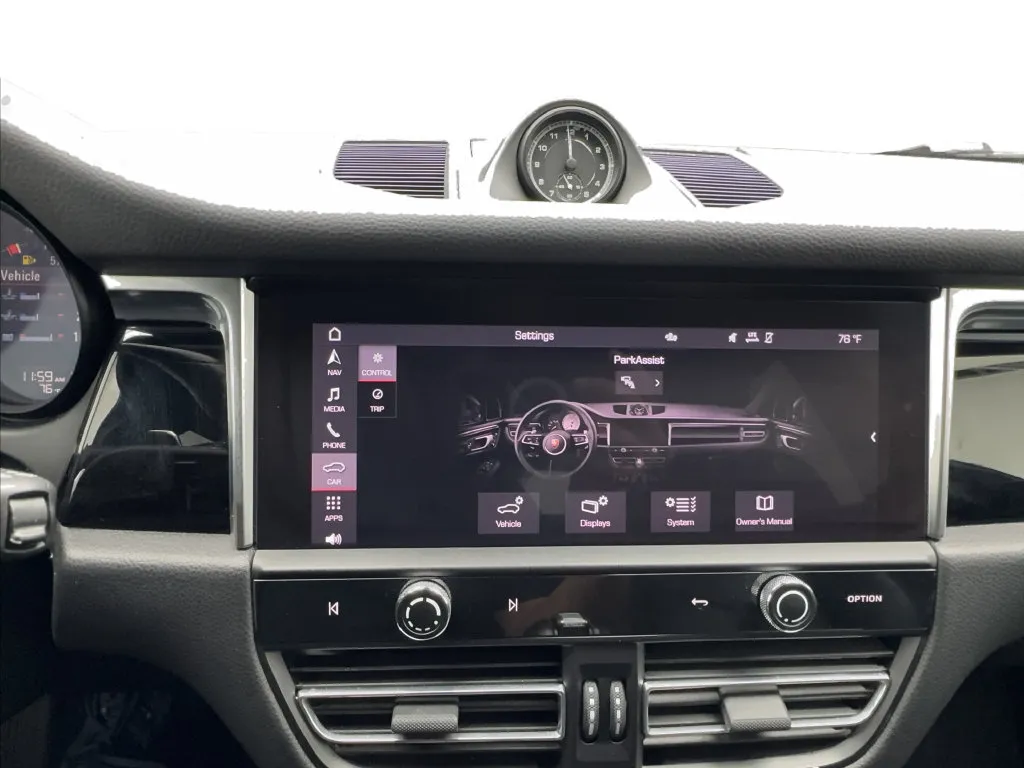 Porsche Macan photo 52