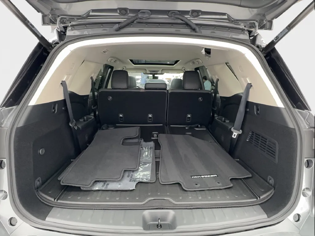 Nissan Pathfinder photo 19