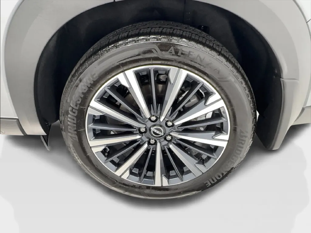 Nissan Pathfinder photo 14