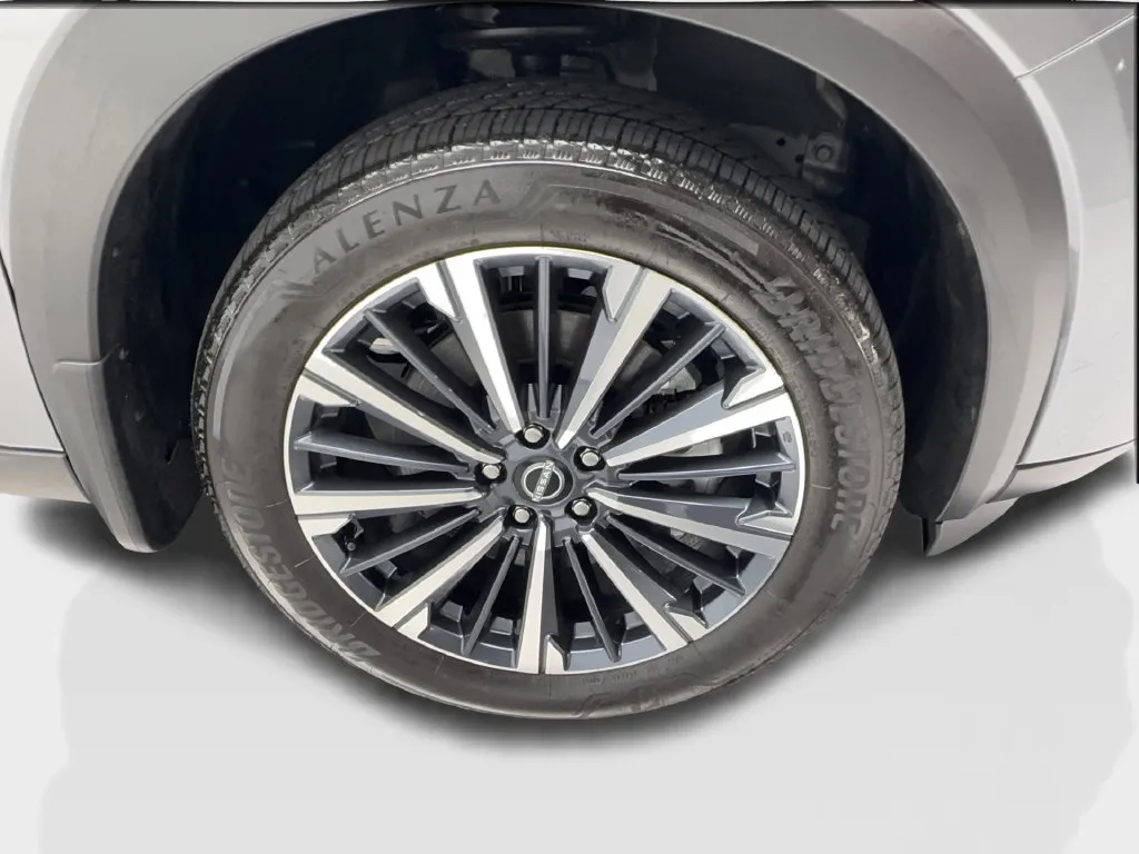 Nissan Pathfinder photo 16