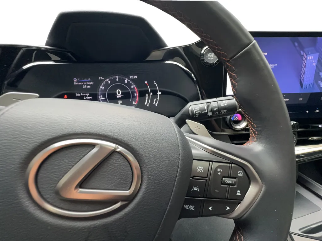Lexus NX photo 42
