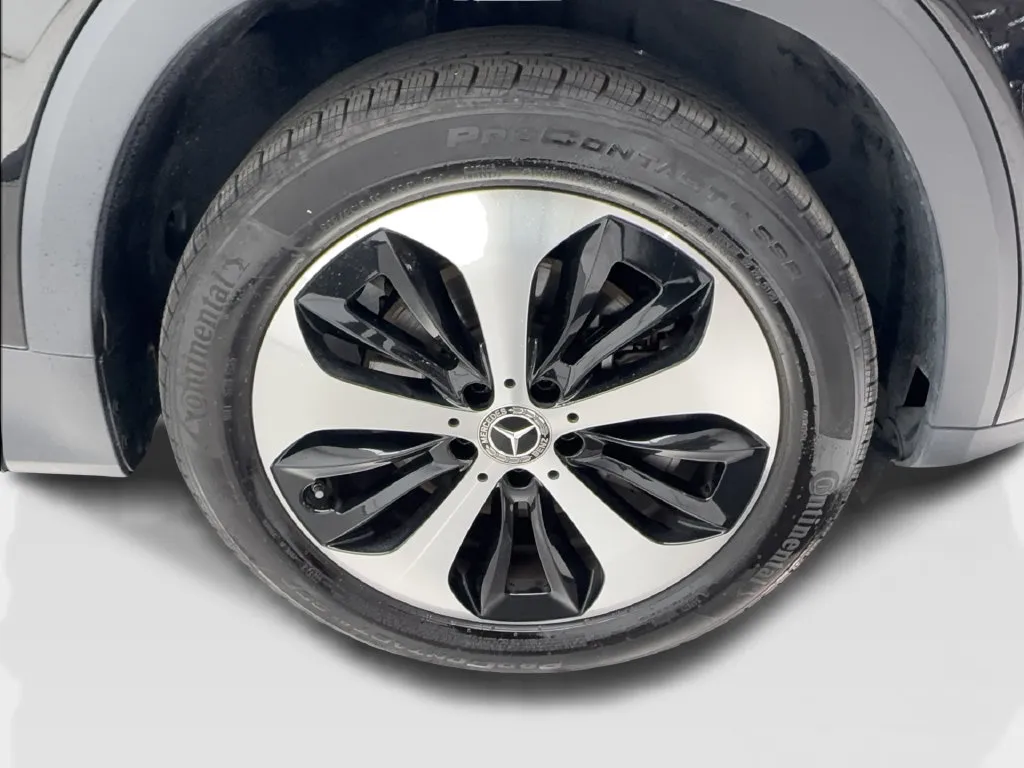 Mercedes-Benz GLB photo 16