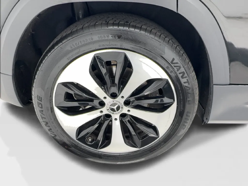 Mercedes-Benz GLB photo 18