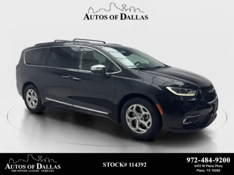 Black 2022 Chrysler Pacifica Limited for sale in Plano, TX