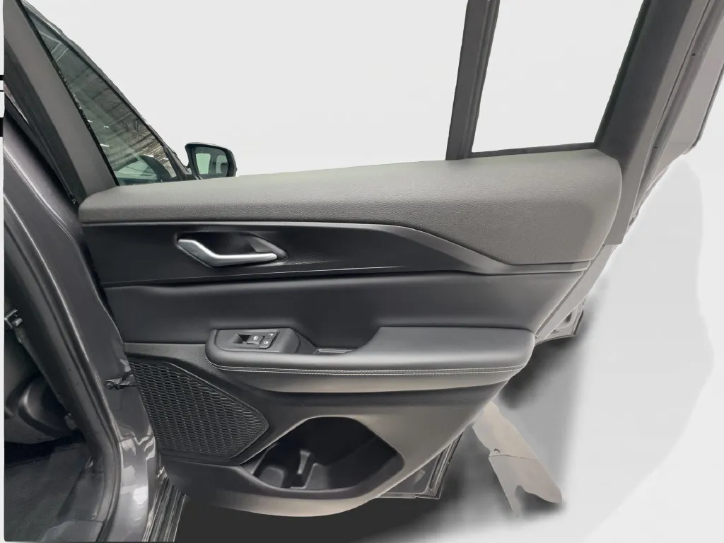 Jeep Grand Cherokee photo 30