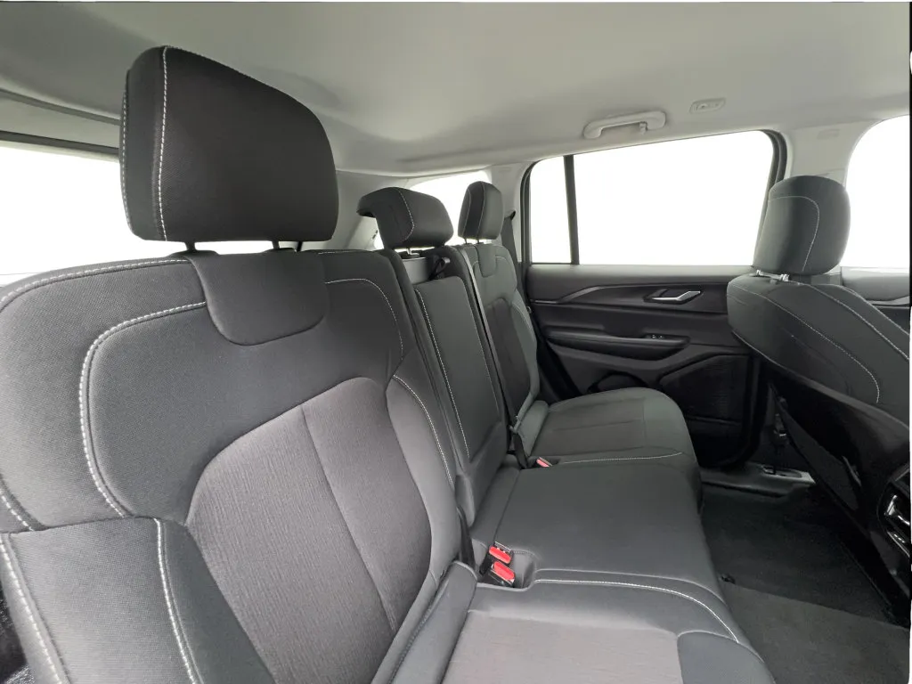 Jeep Grand Cherokee photo 28