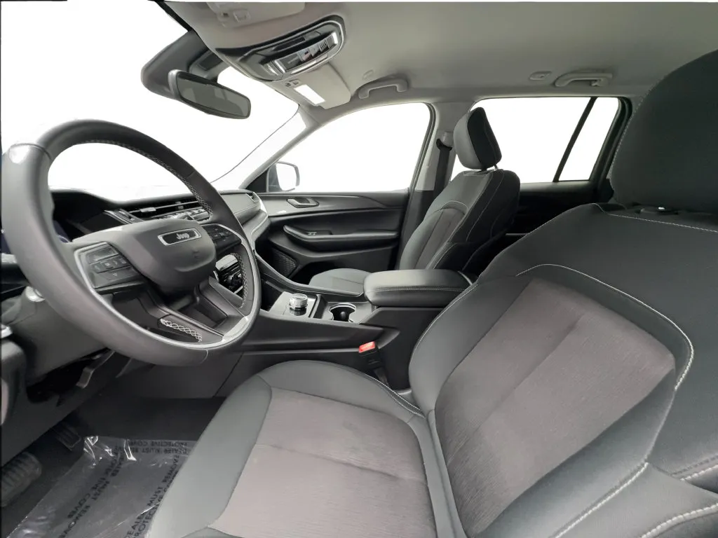 Jeep Grand Cherokee photo 21